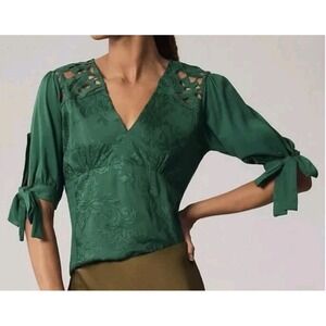 Tiny‎ Anthropologie Ophelia Green Floral Lace V-Neck Tie Sleeve Blouse Sz XS